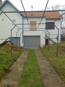 Komforna kuća sa 10 ari placa, Stepojevac, Beograd Slika 3