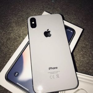 Apple iPhone X 64gb €430 iPhone X 256gb €500 iPhone 8 Plus €400 iPhone 7 €300 Slika 1