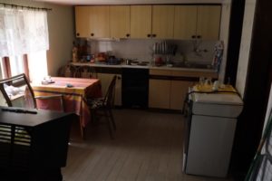 Porodicna kuca 200m2+6ari placa Slika 10