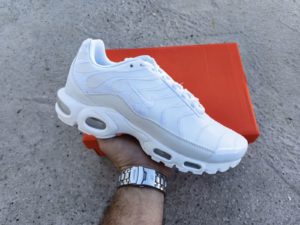 Nike Air Max Plus TN Leather White Slika 1 Nike Air Max Plus TN Leather White Slika 1