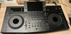 Novi Pioneer XDJ XZ-W DJ sustav, Pioneer XDJ-RX3 DJ sustav, Pioneer DJ OPUS-QUAD DJ sustav, Pioneer DDJ RZX DJ kontroler, Pioneer DDJ-REV7 DJ kontroler Slika 9 Novi Pioneer XDJ XZ-W DJ sustav, Pioneer XDJ-RX3 DJ sustav, Pioneer DJ OPUS-QUAD DJ sustav, Pioneer DDJ RZX DJ kontroler, Pioneer DDJ-REV7 DJ kontroler Slika 9