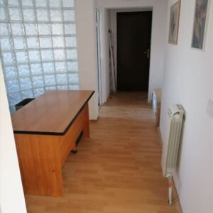 Izdajem komforan dvosoban stan kod Djeram pijace Slika 7