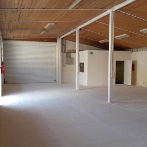 Izdajem magacin u Rakovici od 140m2 Slika 2 Izdajem magacin u Rakovici od 140m2 Slika 2