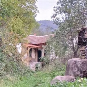 Na prodaju kuca sa zemljistem na Staroj Planini-Senokos Slika 4
