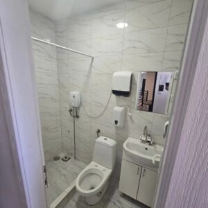 Hotel u samom centru Odzaka-9 jedinica+oprema gratis Slika 9 Hotel u samom centru Odzaka-9 jedinica+oprema gratis Slika 9