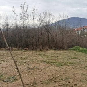 Prodajem plac 8.13 ari Slika 9