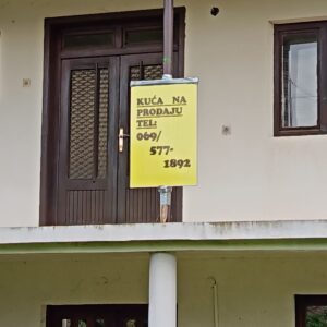 Velika kuca+mala kuca+stala/kotobanja+zemlje (4 ari) Slika 2