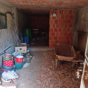 Velika kuca+mala kuca+stala/kotobanja+zemlje (4 ari) Slika 6