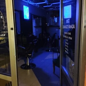 Izdajem frizerski salon u Novom Sadu na Novoj Detelinari Slika 10 Izdajem frizerski salon u Novom Sadu na Novoj Detelinari Slika 10