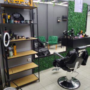 Izdajem frizerski salon u Novom Sadu na Novoj Detelinari Slika 2 Izdajem frizerski salon u Novom Sadu na Novoj Detelinari Slika 2