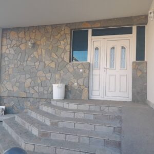Prodajem kucu u najlepsem delu Surcina Slika 2 Prodajem kucu u najlepsem delu Surcina Slika 2