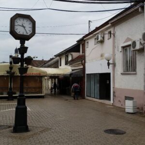 Lokal 81m2 u centru Grocke-pesacka zona Slika 2