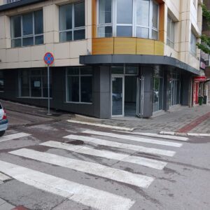 Izdaje se lokal u centru Arandjelovca Slika 2 Izdaje se lokal u centru Arandjelovca Slika 2