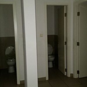 Lokal 81m2 u centru Grocke-pesacka zona Slika 5