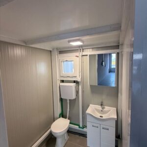 Izdaje se poslovni lokal 160m2-Batajnica Slika 5 Izdaje se poslovni lokal 160m2-Batajnica Slika 5