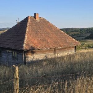 Na prodaju plac 40 ari sa starom Chalet kucom na Zlatiboru Slika 12 Na prodaju plac 40 ari sa starom Chalet kucom na Zlatiboru Slika 12