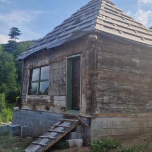 Prodajem plac sa brvnarama na Zlatiboru Slika 3 Prodajem plac sa brvnarama na Zlatiboru Slika 3
