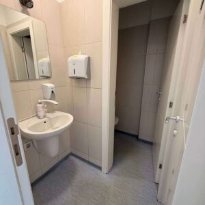 Sjajan poslovni prostor u Zmaj Ognjena Vuka Slika 7 Sjajan poslovni prostor u Zmaj Ognjena Vuka Slika 7