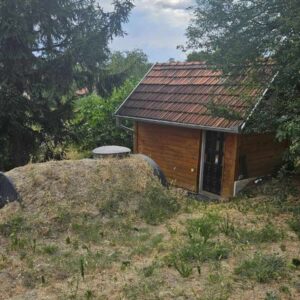 Na prodaju vikend kuca na Banstolu Slika 4 Na prodaju vikend kuca na Banstolu Slika 4